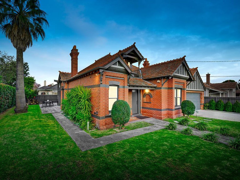 64 Queens Avenue, Caulfield East