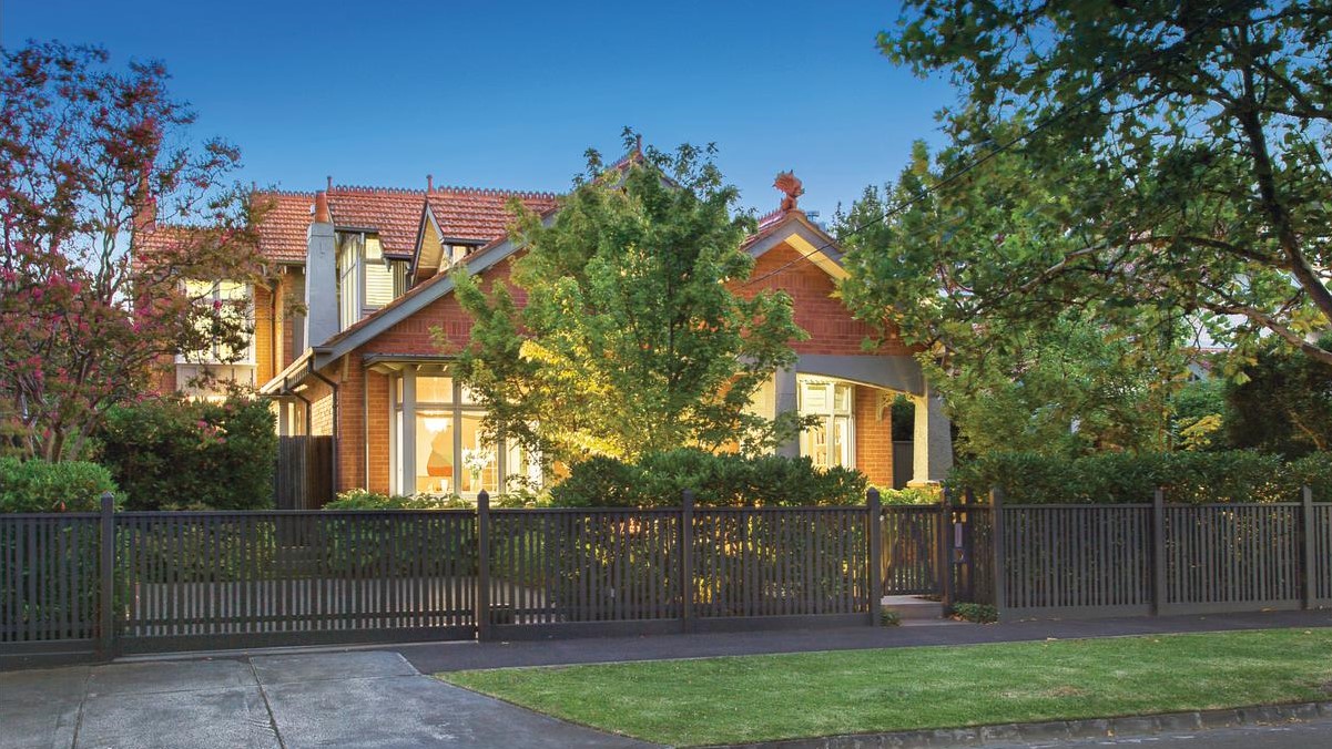 24 Manning Road, Malvern East